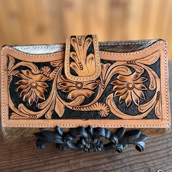 NEWπ»Sunflower Boho Western Hand Tooled Leather genuine Cowhide Flap Wallet gift - Picture 7 of 8
